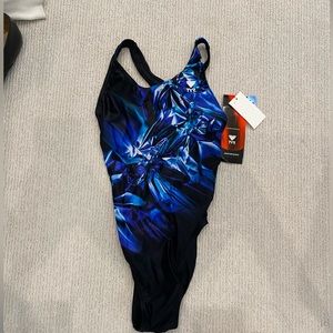 TYR Performance starship max fit swimsuit